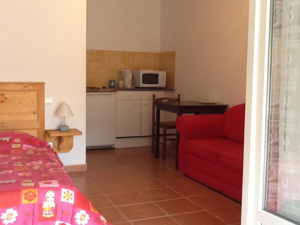 Appartements " Le Clos De La Cerisaie" Castillon-du-Gard Habitación foto