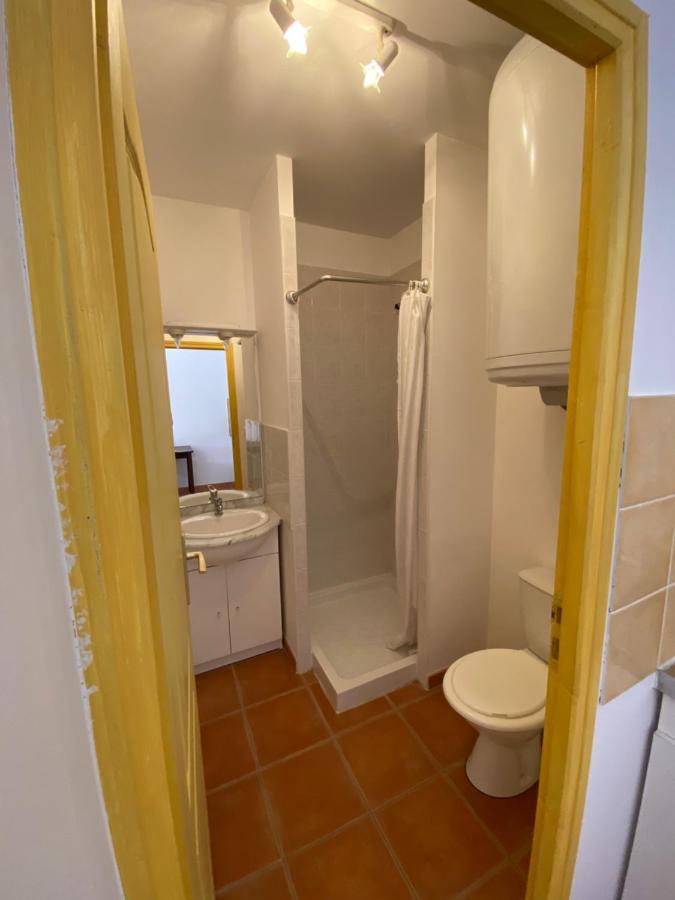 Appartements " Le Clos De La Cerisaie" Castillon-du-Gard Exterior foto