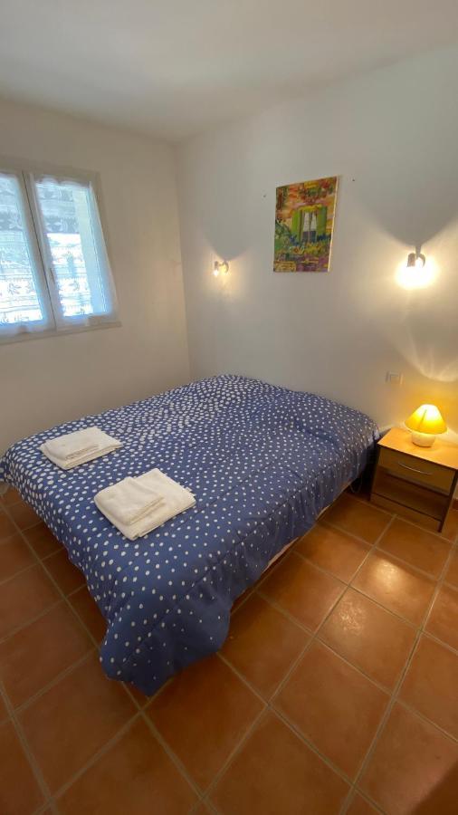 Appartements " Le Clos De La Cerisaie" Castillon-du-Gard Exterior foto